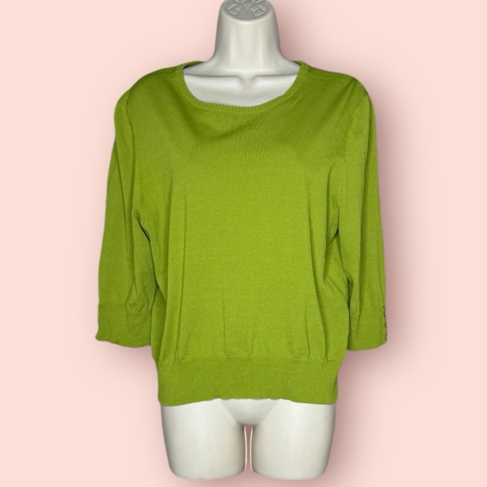 JOSEPHINE CHAUS KNIT TOP WITH BUTTONS ON BACK